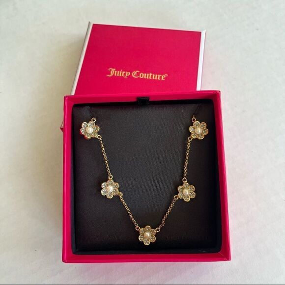 NWT NIB Juicy Couture Multi Flower Pearls Gold Tone Necklace Pave Rhinestones - Picture 2 of 4